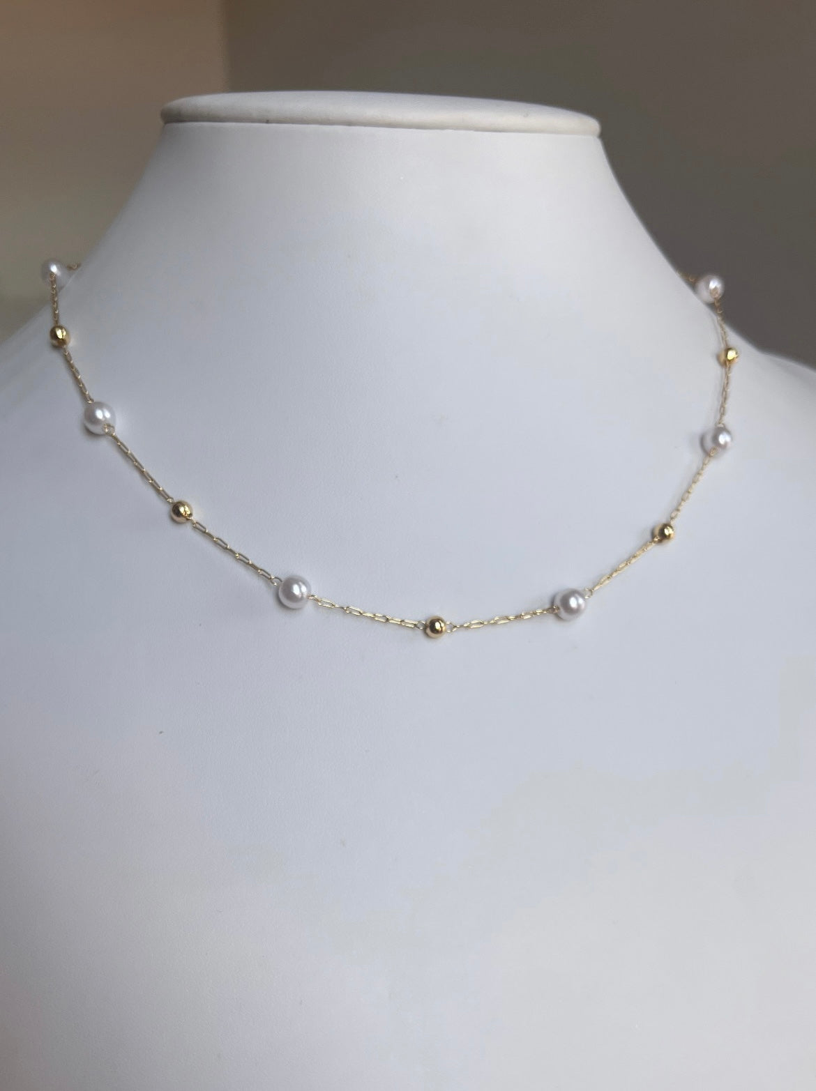 Dainty Pearl Necklace