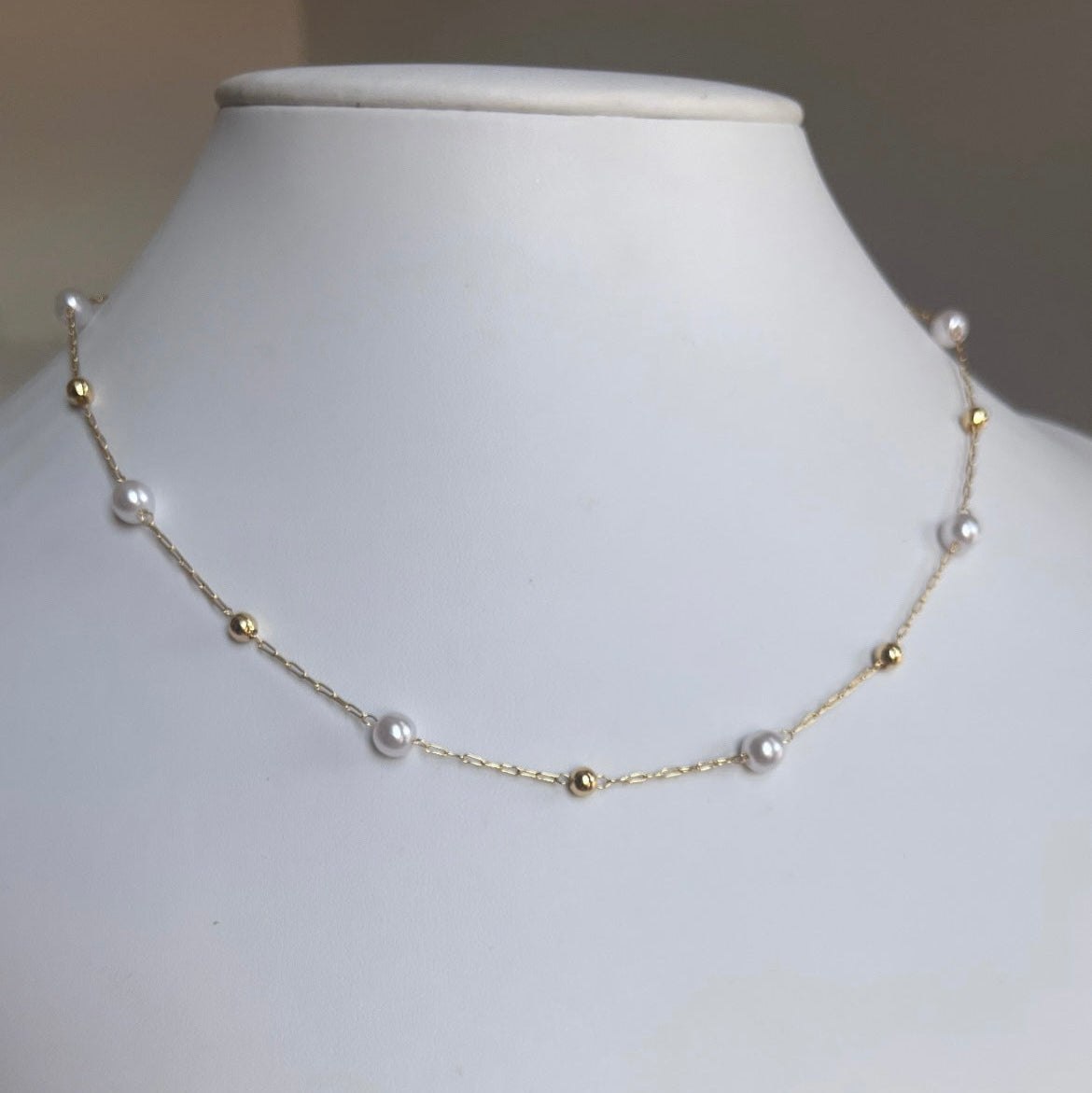 Dainty Pearl Necklace