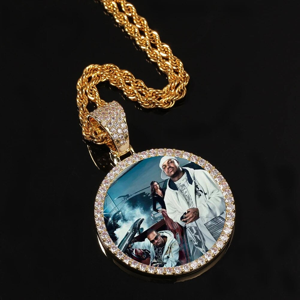 Circle Picture Pendant Necklace