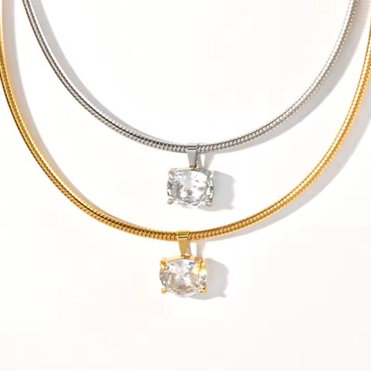 Single Oval Necklace