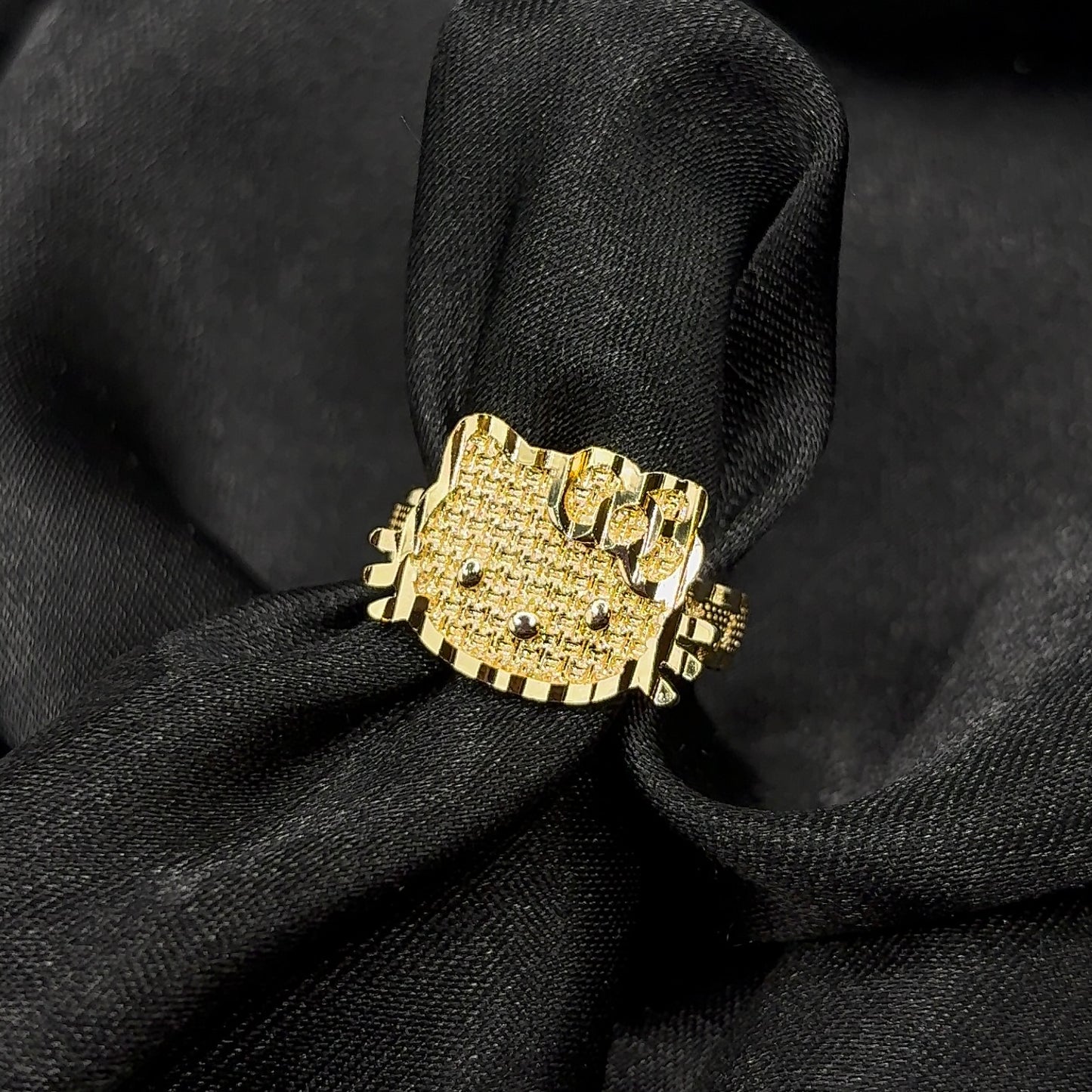 Kitty Diamond Cut Ring